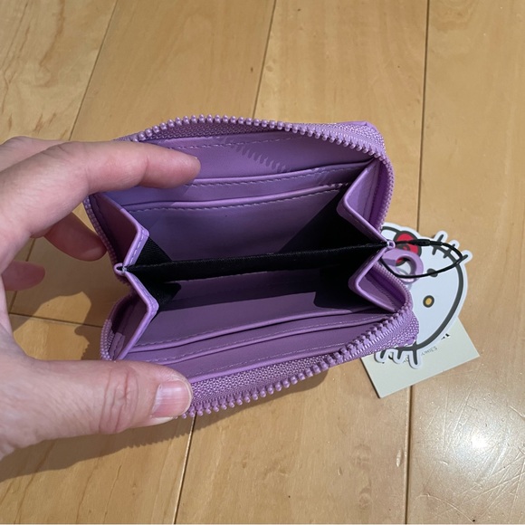 New hello kitty pull and bear purple wallet - Picture 3 of 4